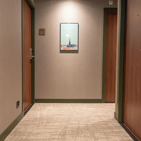 Distrikt Amsterdam 3* 赞丹