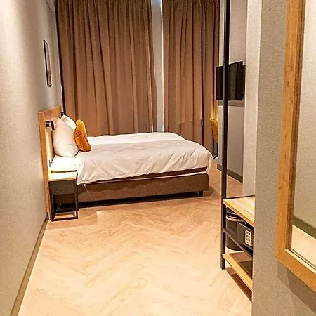 Distrikt Amsterdam Hotel 3*