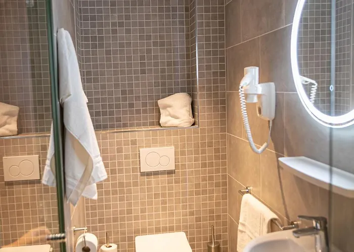 מלון Distrikt Amsterdam 3*