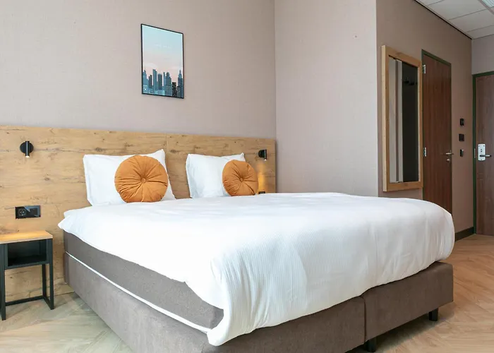 מלון Distrikt Amsterdam 3*